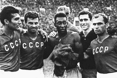 Как СССР и Россия обыгрывали Бразилию и Нидерланды: история великих футбольных побед