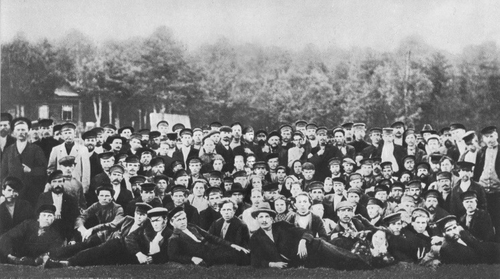 Все началось с Иваново-Вознесенского Совета рабочих депутатов: к 120-летию возникновения Советов рабочих депутатов Все началось с Иваново-Вознесенского Совета рабочих депутатов: к 120-летию возникновения Советов рабочих депутатов
